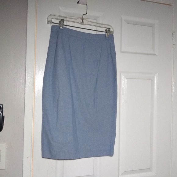 Banana Republic Dresses & Skirts - Banana Republic NWT pencil skirt